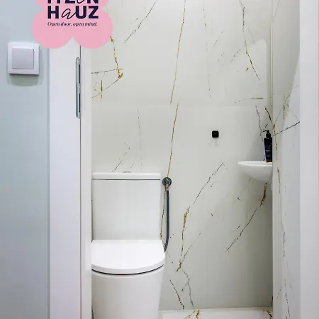 Tyzenhauz Pawia Street Апартаменты Краков